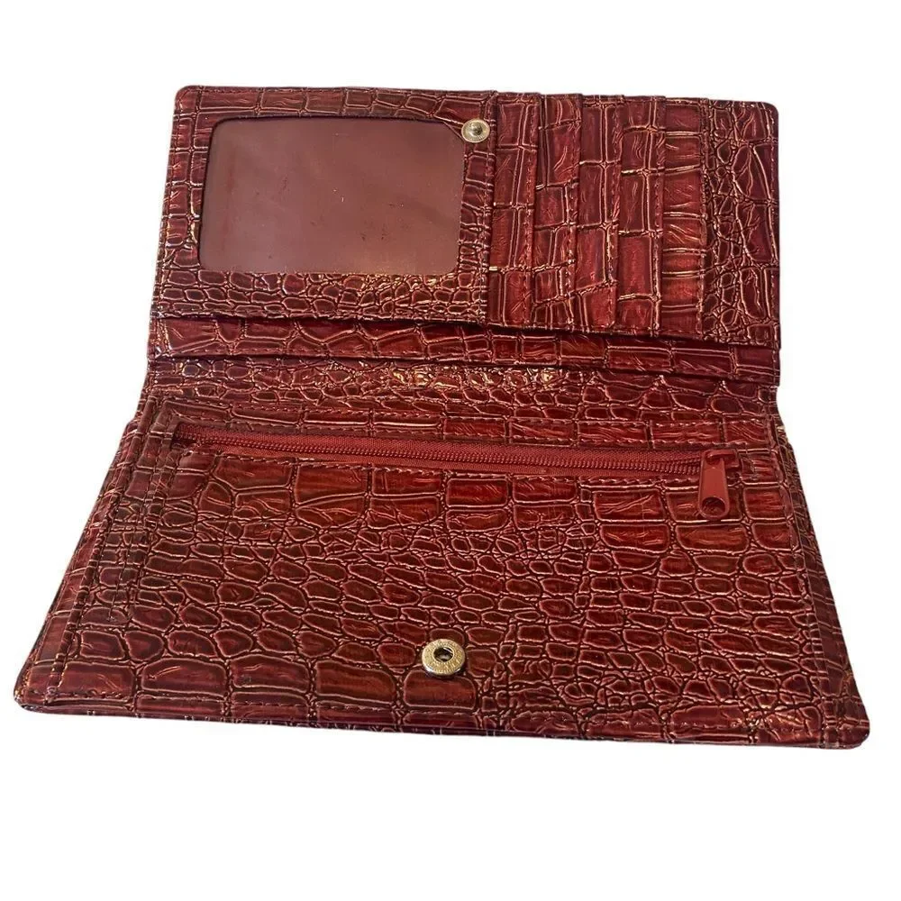 Kenneth Cole Reaction Brick Red Thin Faux Alligator Ladies Wallet.